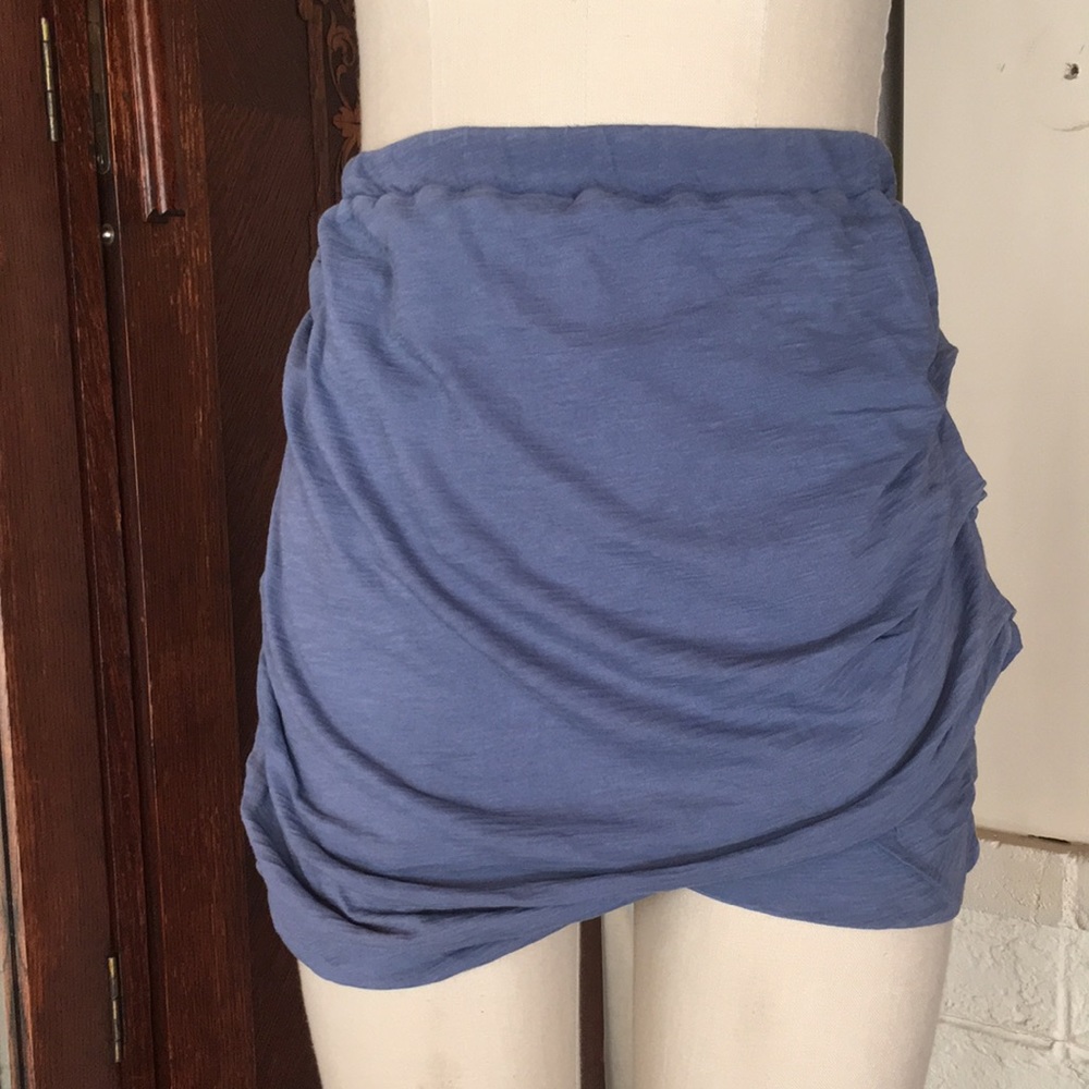 MONROW Draped Mini Skirt. Size Small. Rare Find ♡